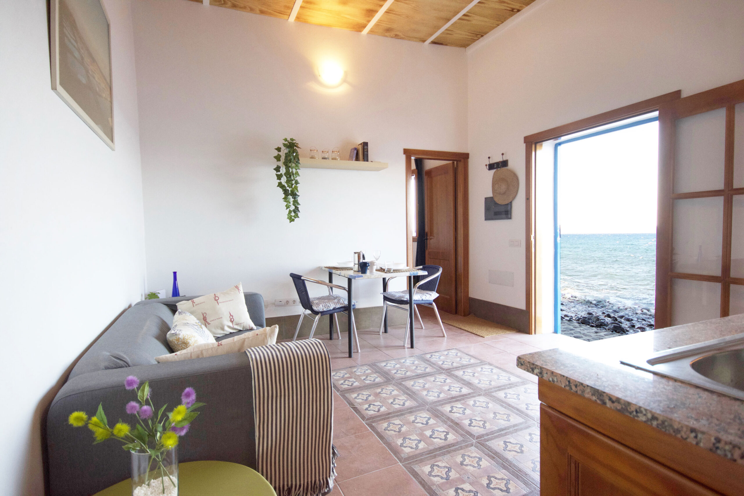 Interior de Casa Langostero Salinas en Playa de Vargas